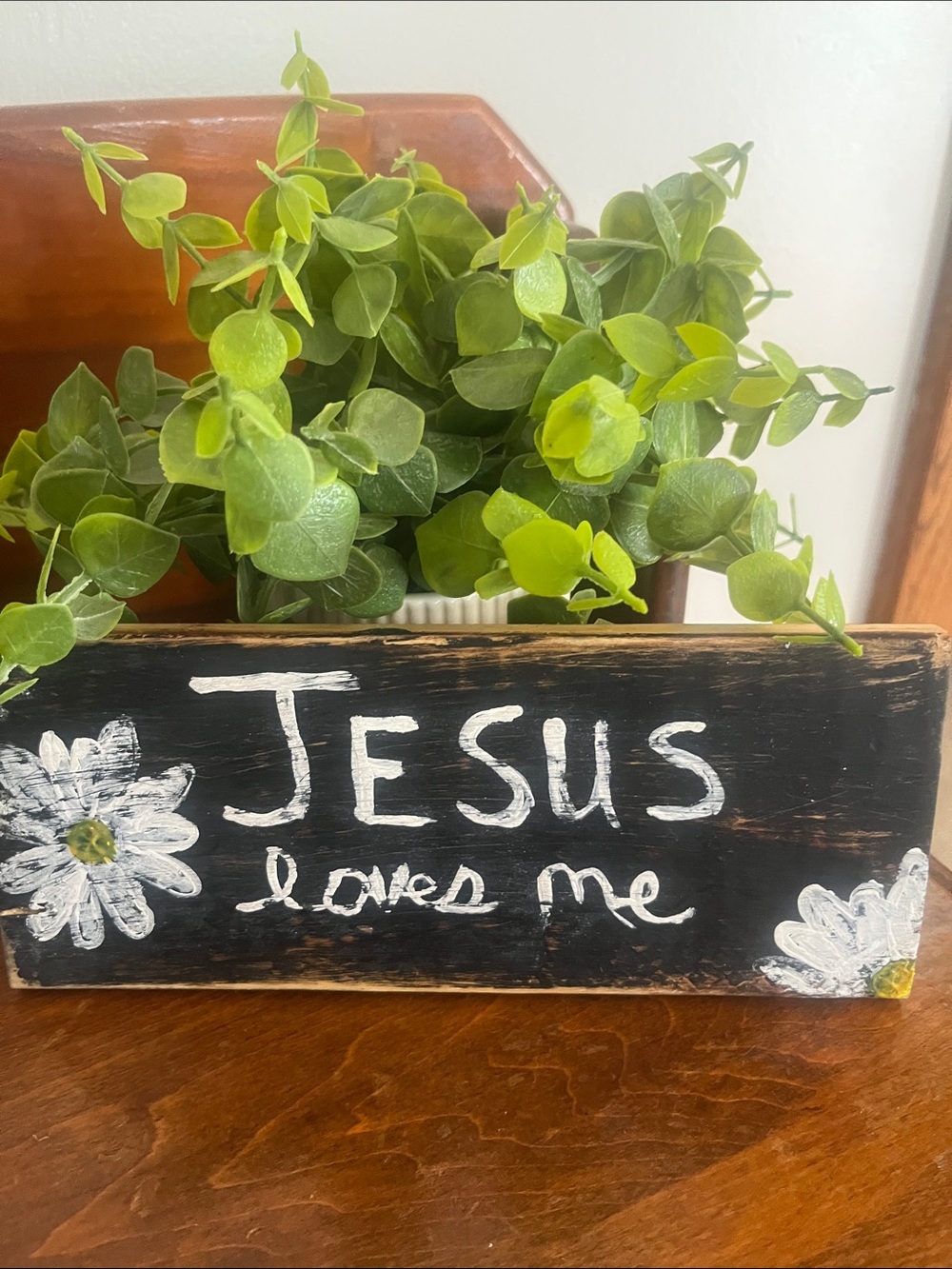 Rustic Hand Crafted Black "Jesus Loves Me" Wooden Sign with White Daisies - Picture 10 of 10